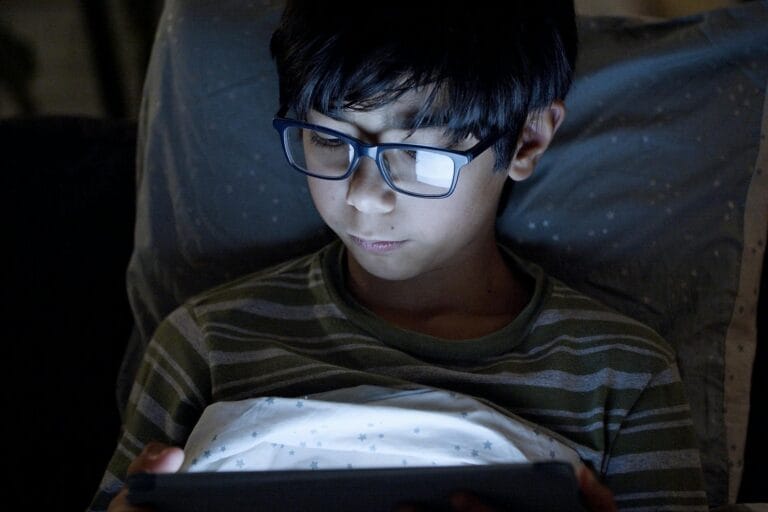How To Reduce Screen Time Before Bed nhp how to reduce screen time before bed 7414071.jpg